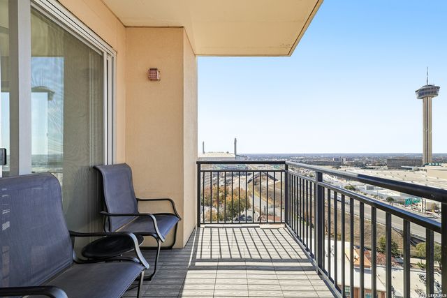 215 Center St Apt 1507, San Antonio, TX 78202