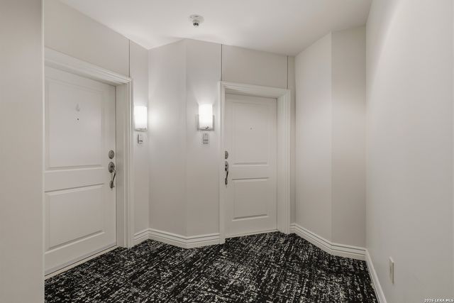 215 Center St Apt 1507, San Antonio, TX 78202