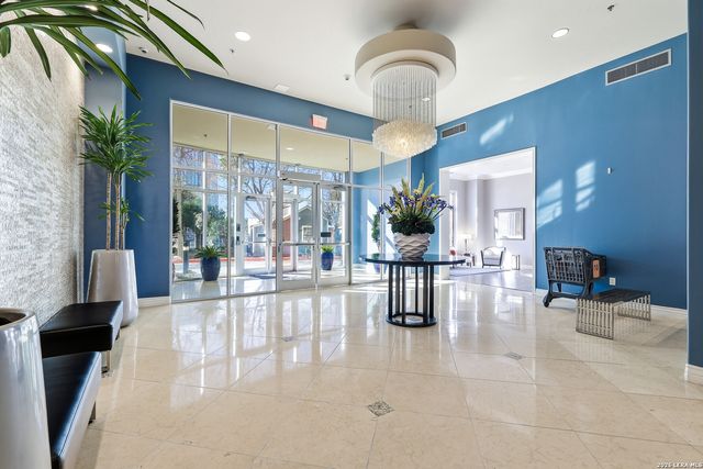 215 Center St Apt 1507, San Antonio, TX 78202