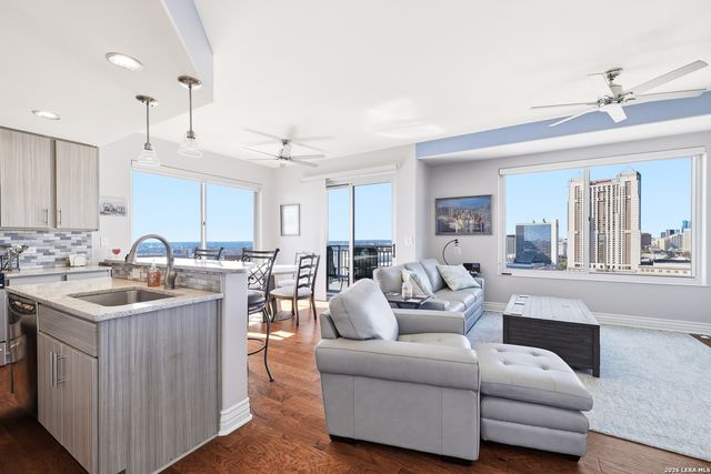 215 Center St Apt 1507, San Antonio, TX 78202