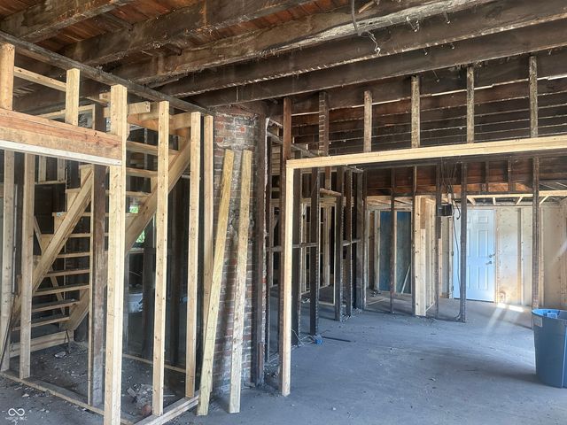 2502 W 10th Street, Indianapolis, IN 46222