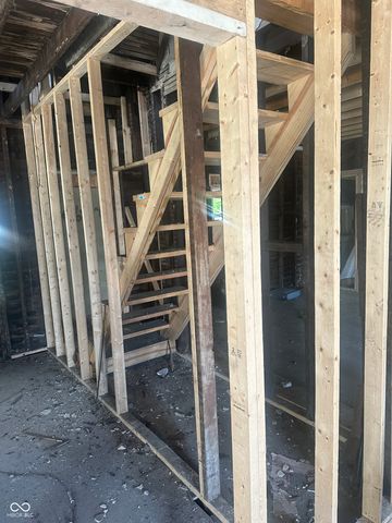 2502 W 10th Street, Indianapolis, IN 46222