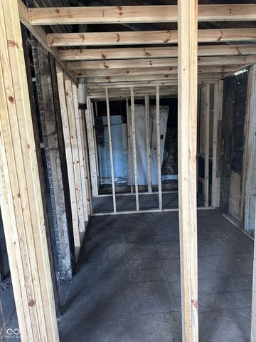 2502 W 10th Street, Indianapolis, IN 46222