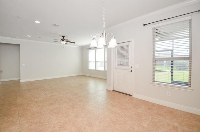 527 Monterry Oaks Drive, Richmond, TX 77469