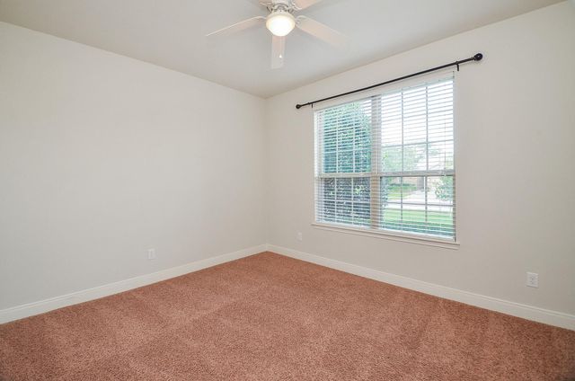 527 Monterry Oaks Drive, Richmond, TX 77469