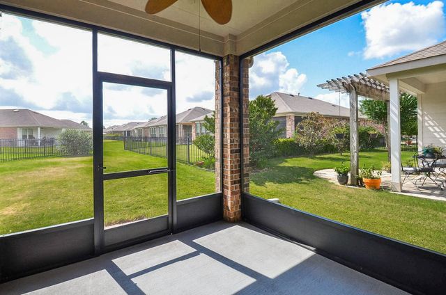 527 Monterry Oaks Drive, Richmond, TX 77469