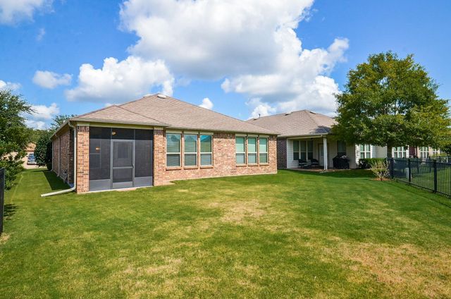 527 Monterry Oaks Drive, Richmond, TX 77469
