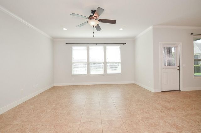 527 Monterry Oaks Drive, Richmond, TX 77469