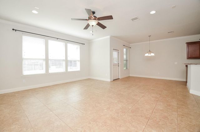 527 Monterry Oaks Drive, Richmond, TX 77469