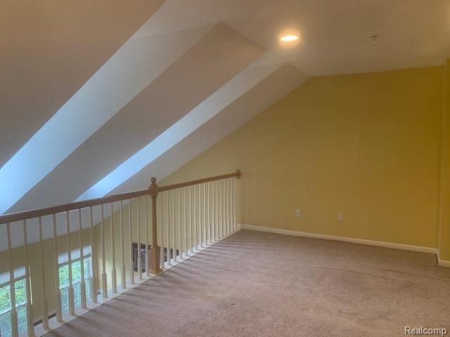 1091 Beaver Run Run, Troy, MI 48083