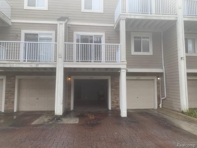 1091 Beaver Run Run, Troy, MI 48083