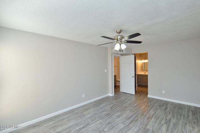 645 N ARROWHEAD Drive 4, Chandler, AZ 85224