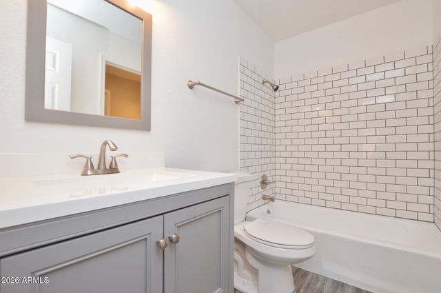 645 N ARROWHEAD Drive 4, Chandler, AZ 85224