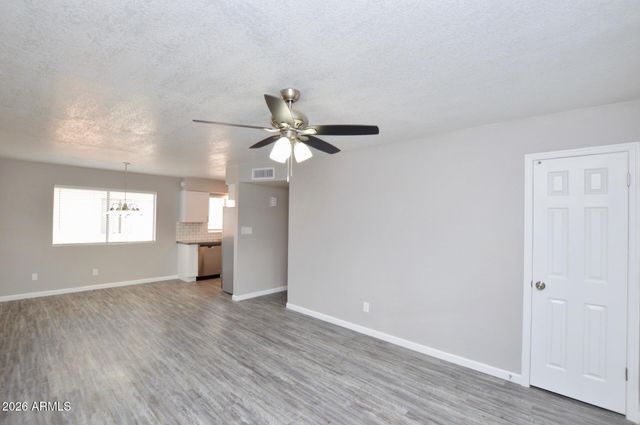 645 N ARROWHEAD Drive 4, Chandler, AZ 85224