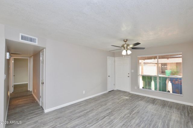 645 N ARROWHEAD Drive 4, Chandler, AZ 85224