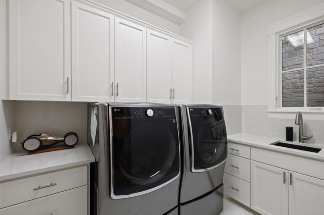 3413 Bunny RUN, Austin, TX 78746