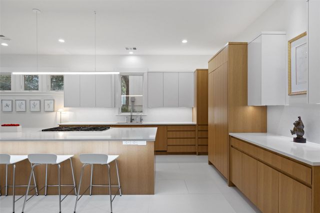 3413 Bunny RUN, Austin, TX 78746