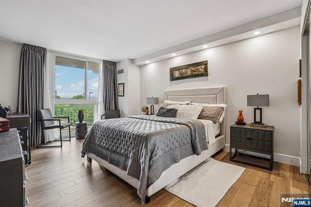 1055 River Road 408, Edgewater, NJ 07020