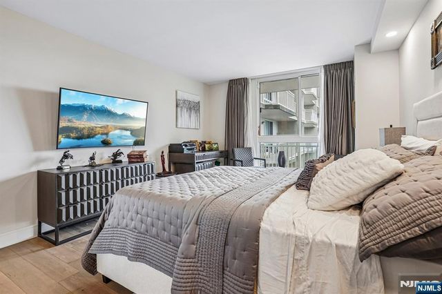 1055 River Road 408, Edgewater, NJ 07020
