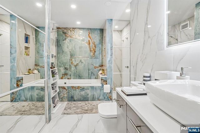 1055 River Road 408, Edgewater, NJ 07020