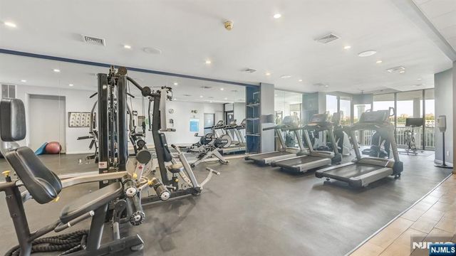 1055 River Road 408, Edgewater, NJ 07020