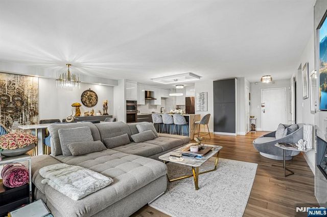 1055 River Road 408, Edgewater, NJ 07020