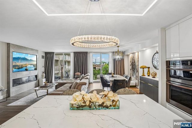 1055 River Road 408, Edgewater, NJ 07020
