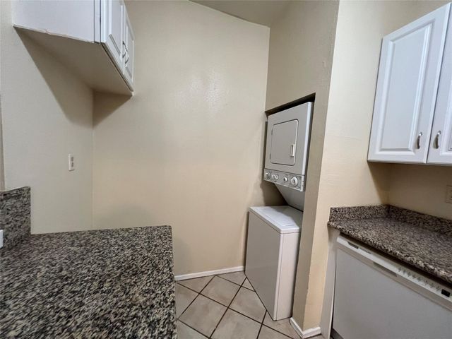 9707 Richmond Avenue 63, Houston, TX 77042