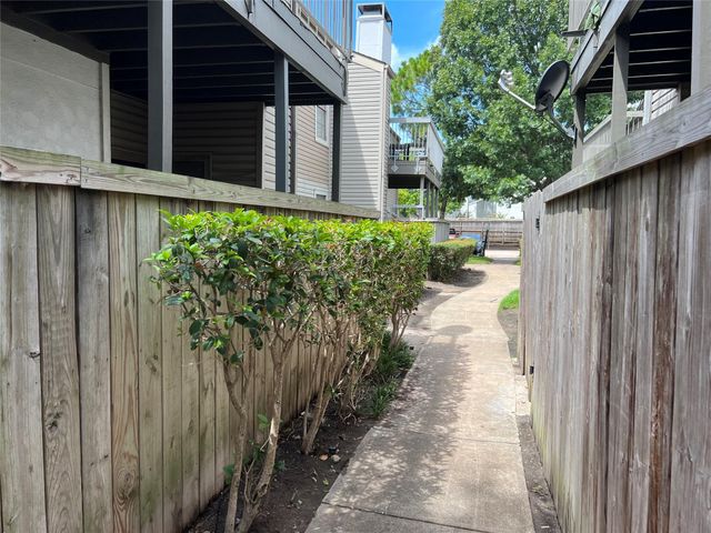 9707 Richmond Avenue 63, Houston, TX 77042