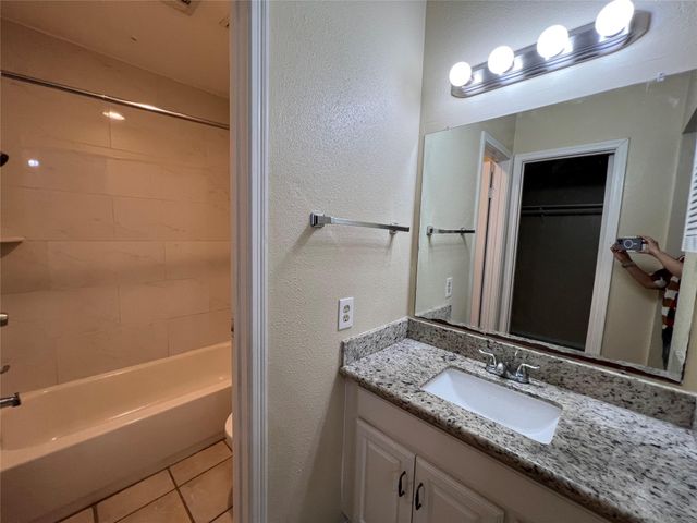 9707 Richmond Avenue 63, Houston, TX 77042