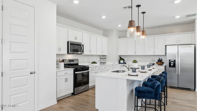17524 W ILLINI Street, Goodyear, AZ 85338