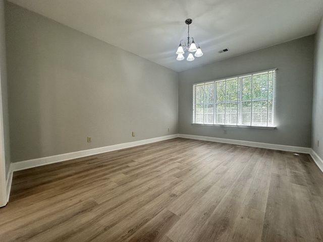 2547 Edinburgh St, Old Hickory, TN 37138