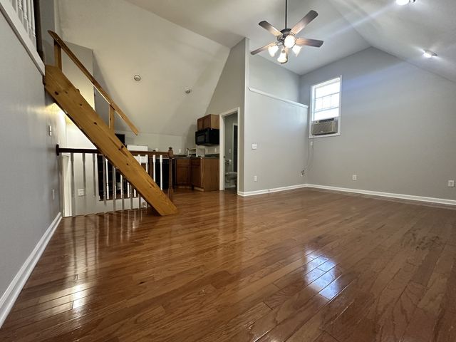 2547 Edinburgh St, Old Hickory, TN 37138