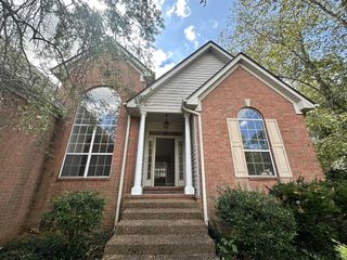 2547 Edinburgh St, Old Hickory, TN 37138
