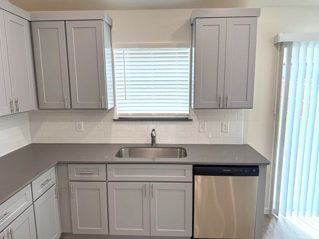 1819 Boxwood Drive, Sherman, TX 75092