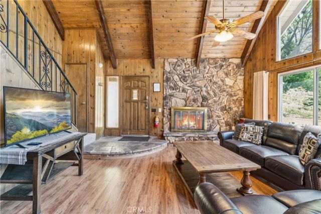 27495 Cedarwood Drive, Lake Arrowhead, CA 92352