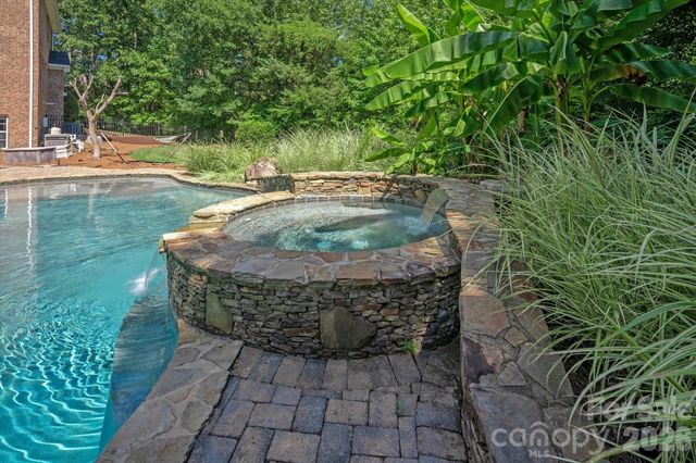 8801 Nellie Lane, Waxhaw, NC 28173