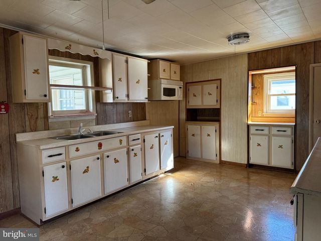 719 3RD ST, Martinsburg, WV 25404