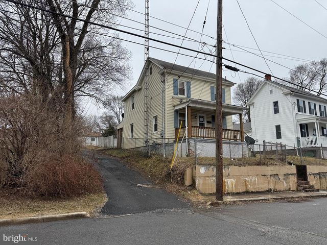 719 3RD ST, Martinsburg, WV 25404