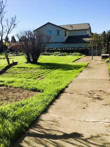 24741 Calaroga Ave, Hayward, CA 94545