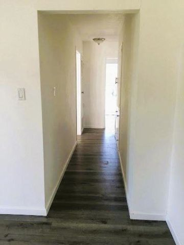 24741 Calaroga Ave, Hayward, CA 94545