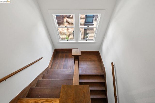 2714 Woolsey St, Berkeley, CA 94705