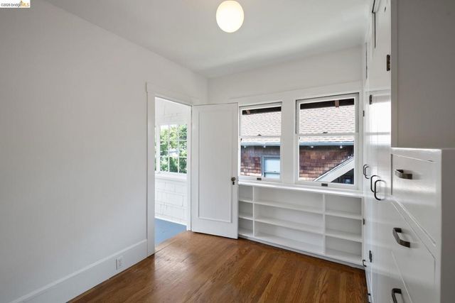 2714 Woolsey St, Berkeley, CA 94705