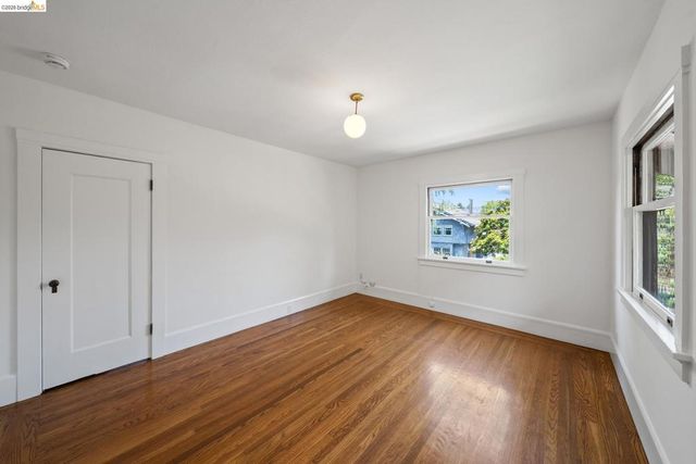 2714 Woolsey St, Berkeley, CA 94705