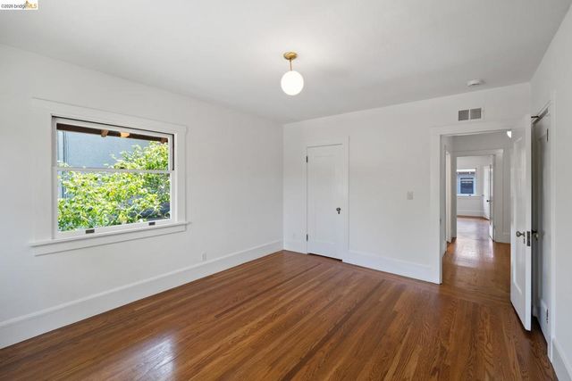 2714 Woolsey St, Berkeley, CA 94705