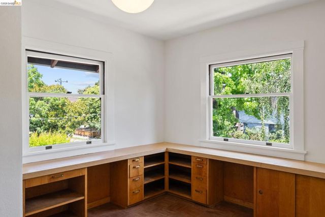 2714 Woolsey St, Berkeley, CA 94705