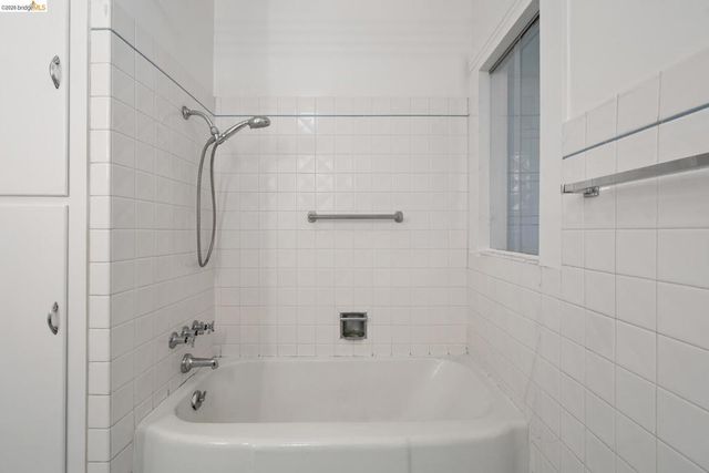 2714 Woolsey St, Berkeley, CA 94705
