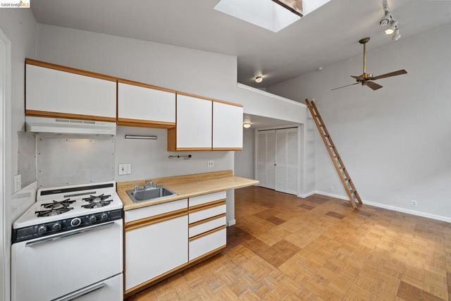2714 Woolsey St, Berkeley, CA 94705