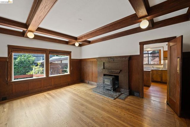 2714 Woolsey St, Berkeley, CA 94705