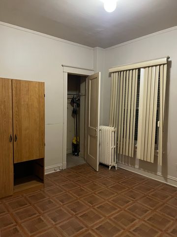 7811 S Wabash Avenue, Chicago, IL 60619